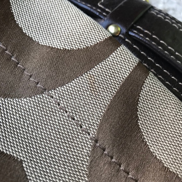 Authentic Coach Handbag - Picture 4 of 7